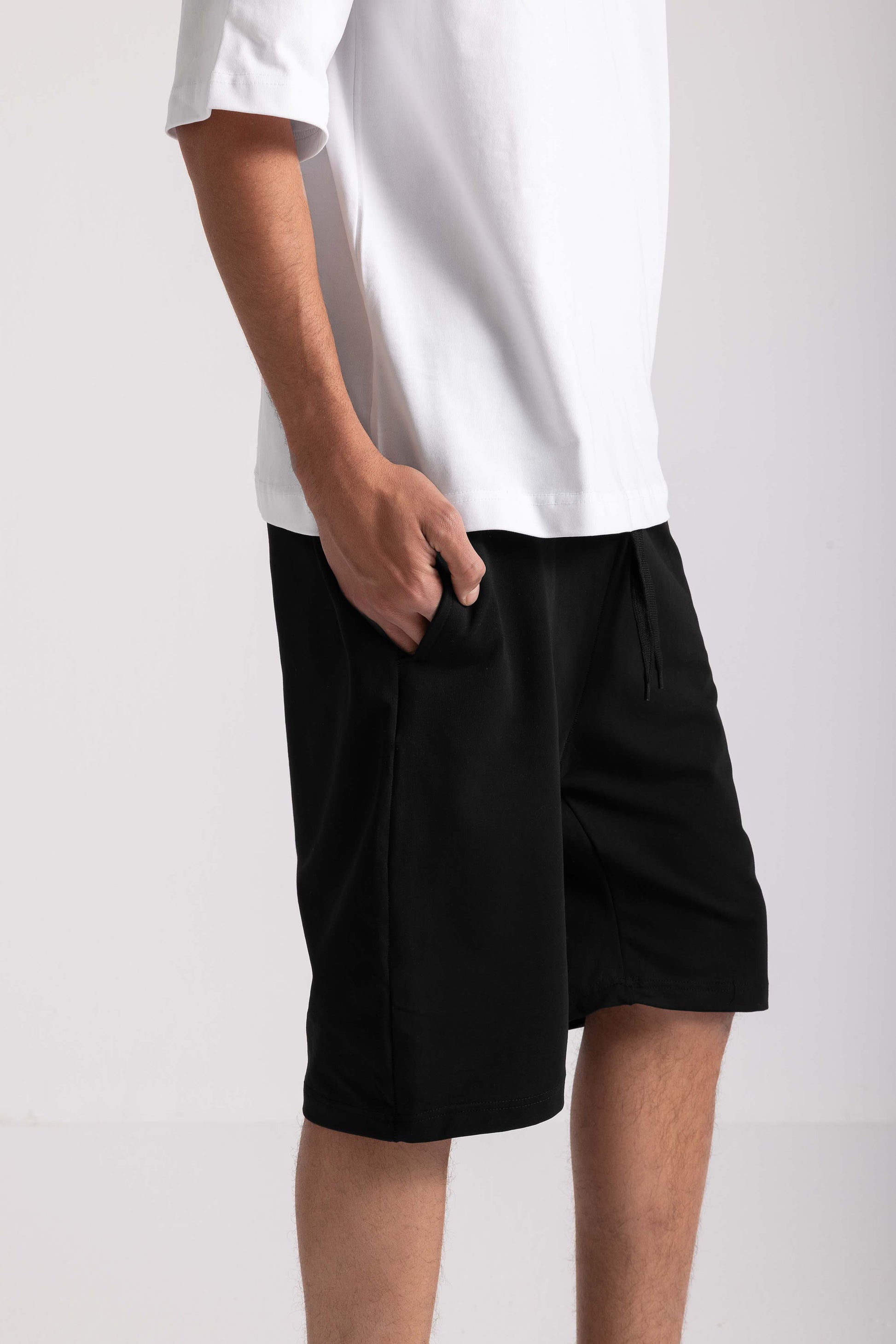 Oversized untchd Short -Black
