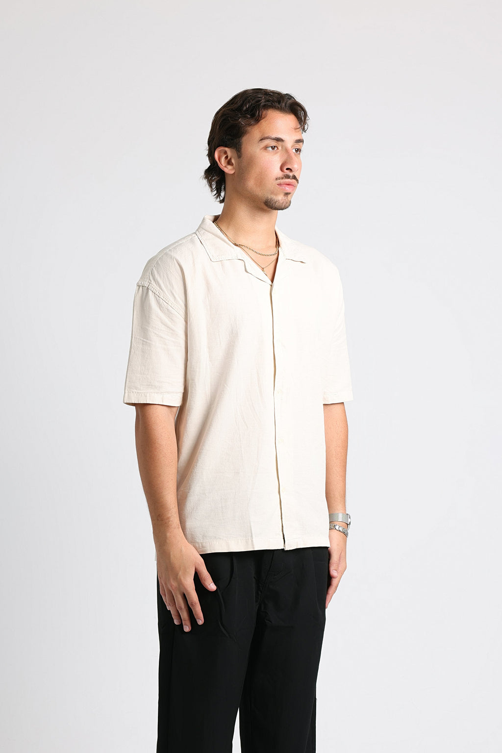 UNTCHD OFF-White Linen shirt